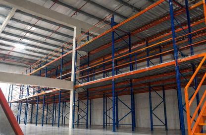 Warehouse - Studio - 1 Bathroom for rent in Umm Al Thuoob - Umm Al Quwain