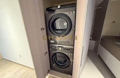 Apartment - 2 - 2 for rent in Waters Edge - Yas Island - Abu Dhabi