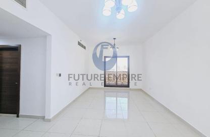 Apartment - 2 - 4 for rent in SHK Building - Al Jaddaf - Dubai