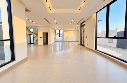 Villa - 5 - 7 for rent in Al Aweer 1 - Al Aweer - Dubai Villa - 5 - 7 for rent in Al Aweer 1 - Al Aweer - Dubai