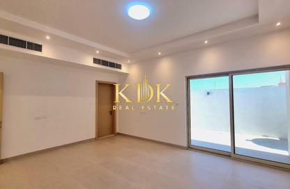 Villa - 3 - 4 for rent in Nad Al Sheba 4 - Nad Al Sheba - Dubai Villa - 3 - 4 for rent in Nad Al Sheba 4 - Nad Al Sheba - Dubai