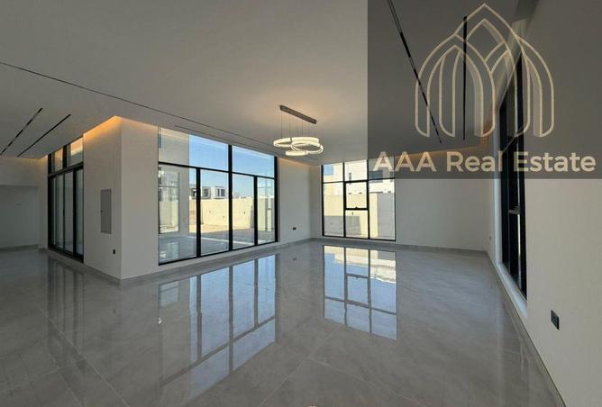 100825484 - Property Image 3