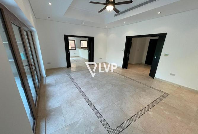 94017122 - Property Image 2