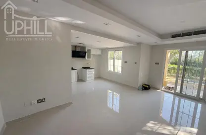 Villa - 2 Bedrooms - 3 Bathrooms for rent in Springs 8 - The Springs - Dubai