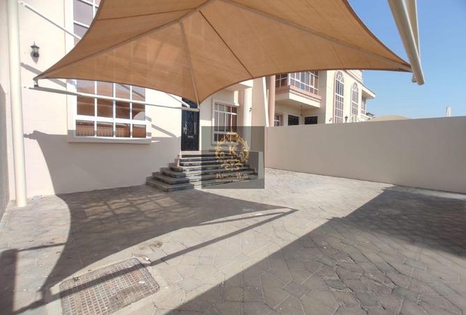 78992011 - Property Image 2