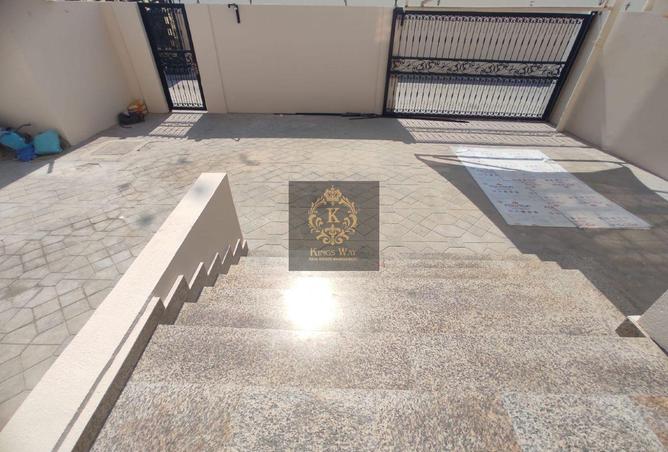 78992011 - Property Image 3