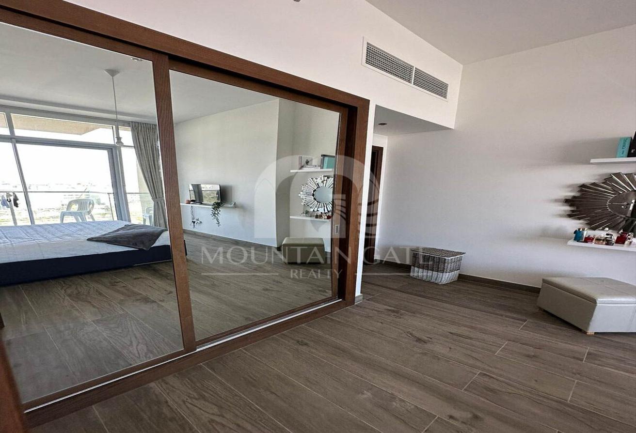 Fully Furnished Great Amenities | Modern Design photo 8