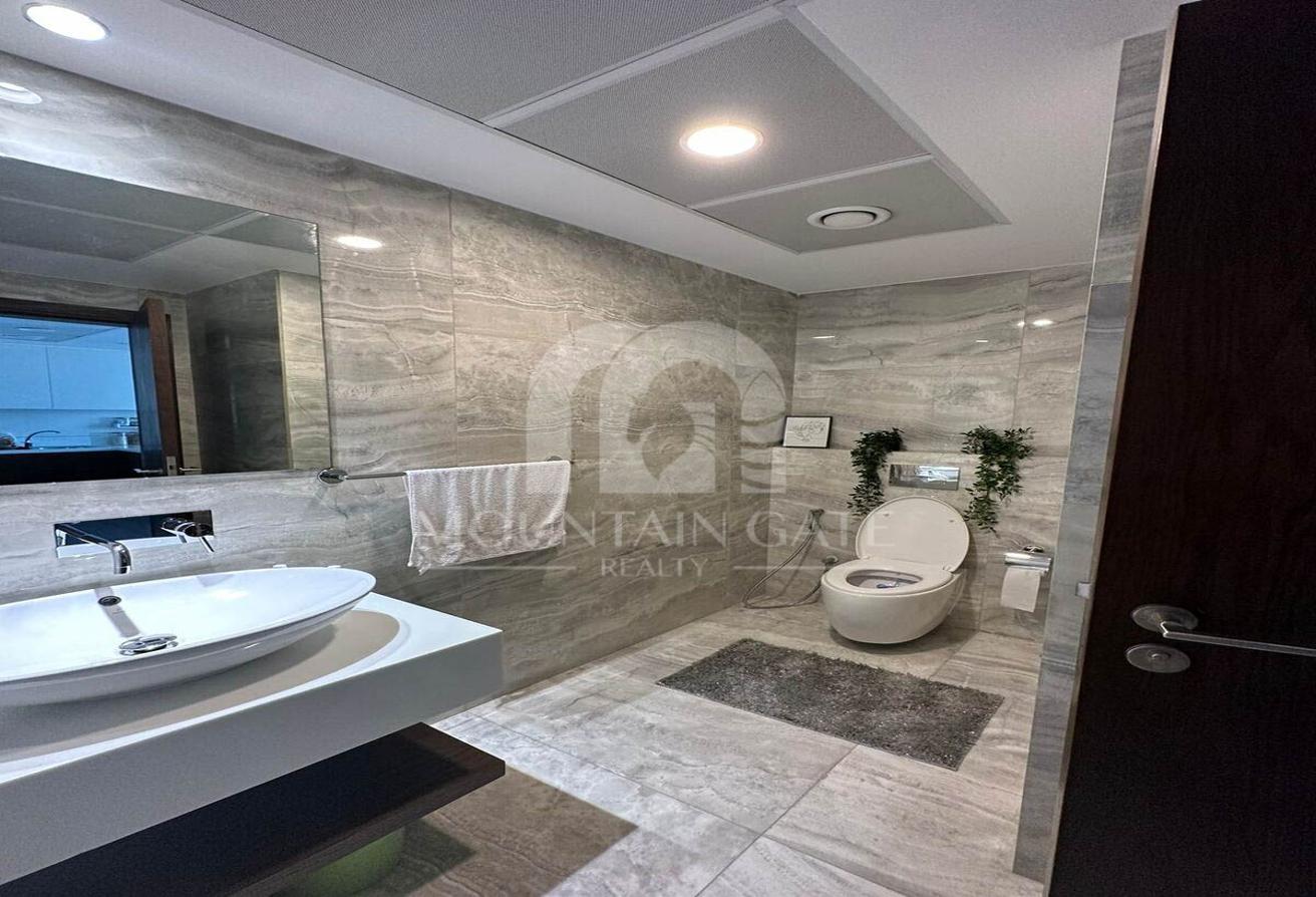 Fully Furnished Great Amenities | Modern Design photo 7
