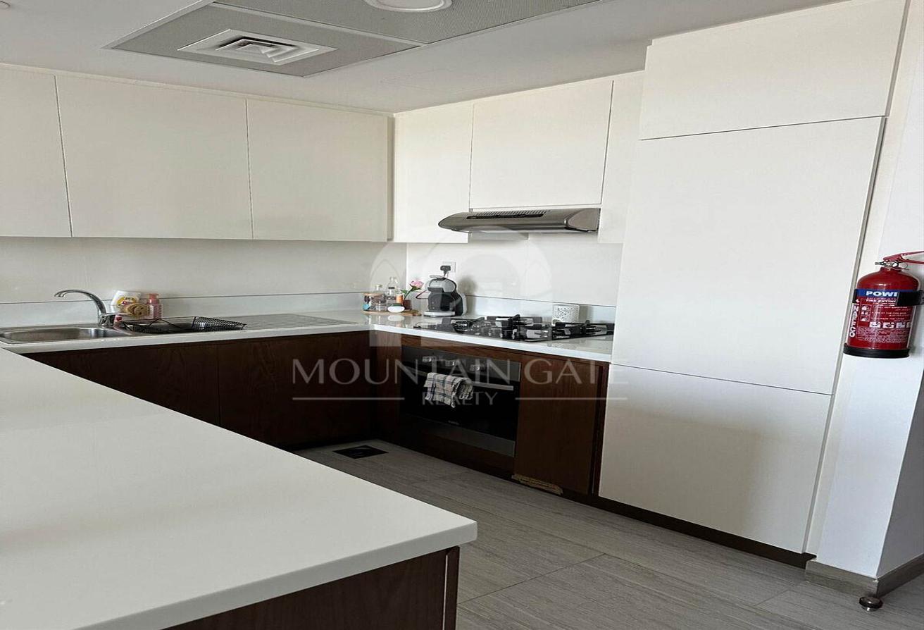Fully Furnished Great Amenities | Modern Design photo 6