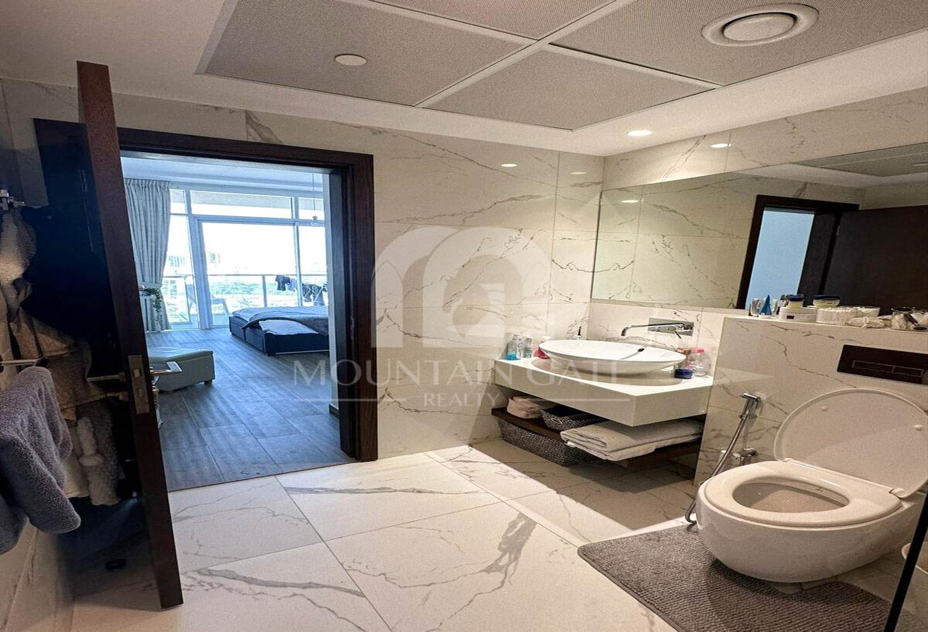 Fully Furnished Great Amenities | Modern Design photo 13