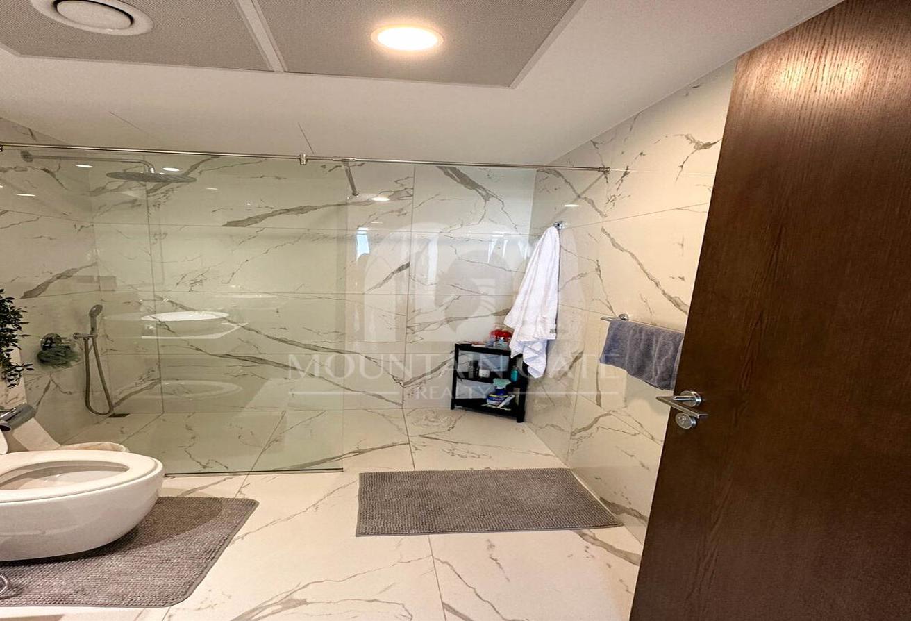 Fully Furnished Great Amenities | Modern Design photo 11