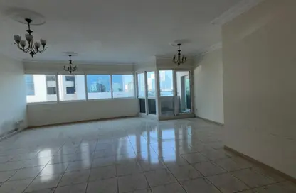 Apartment - 3 Bedrooms - 4 Bathrooms for rent in Al Majaz 2 - Al Majaz - Sharjah