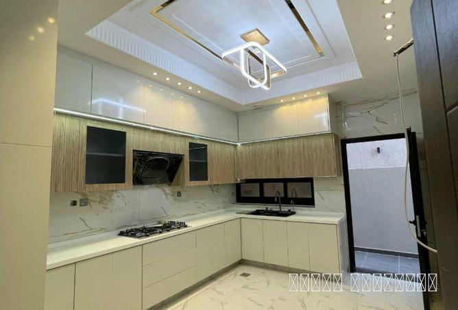 76569947 - Property Image 2