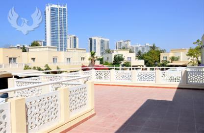 Villa - 4 Bedrooms - 5 Bathrooms for rent in Meadows 9 - Meadows - Dubai