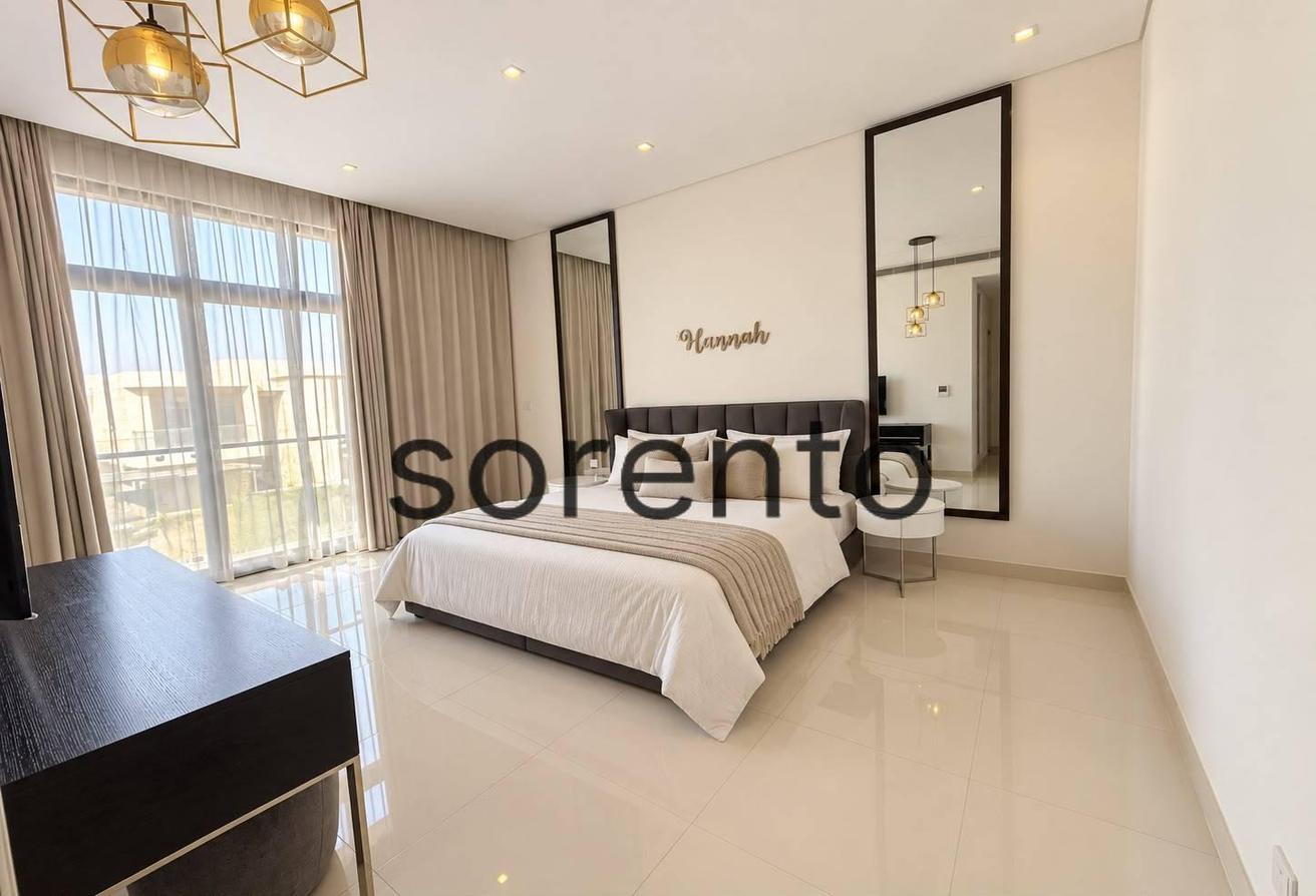 FULL GOLF VIEW | FURNISHED | UPGRADED photo 8