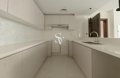 Apartment - 2 Bedrooms - 3 Bathrooms for rent in 1 Residences - 2 - 1 Residences - Al Kifaf - Bur Dubai - Dubai