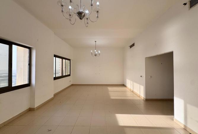 98717007 - Property Image 3