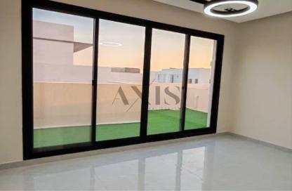 Villa - 5 - 4 for rent in Nad Al Sheba Gardens 1 - Nad Al Sheba Gardens - Nad Al Sheba 1 - Nad Al Sheba - Dubai