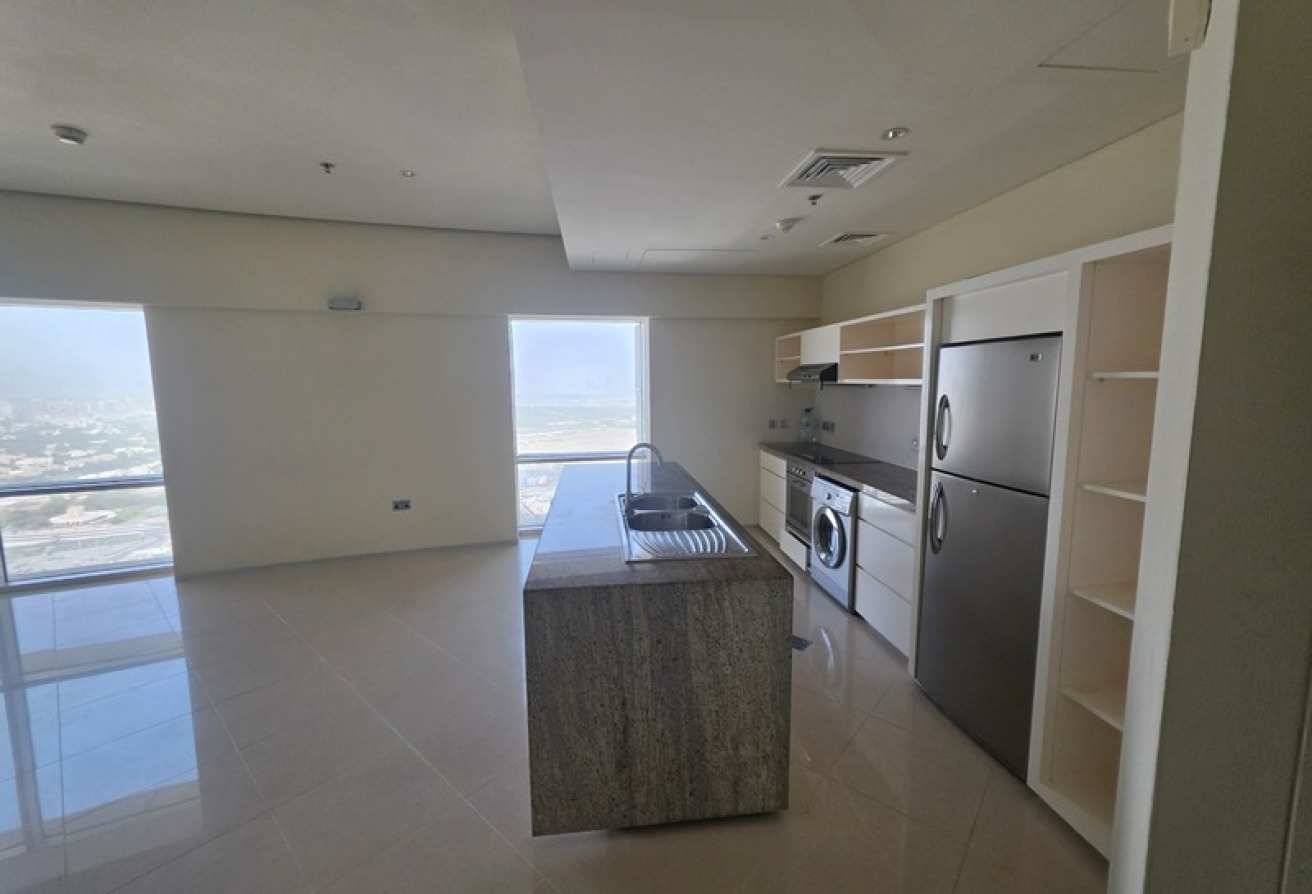 DUPLEX | UNFURNISHED | SZR VIEW | VACANT gallery image