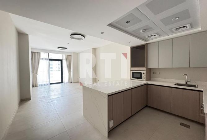 Huge Studio | Pool View | Great Amenities photo 3