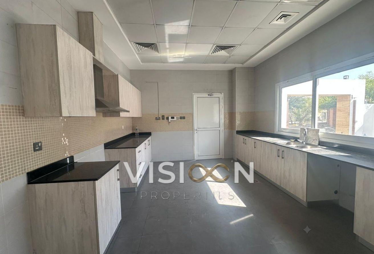 Brand-New 5BR Modern Villa | Barsha South 2 photo 5
