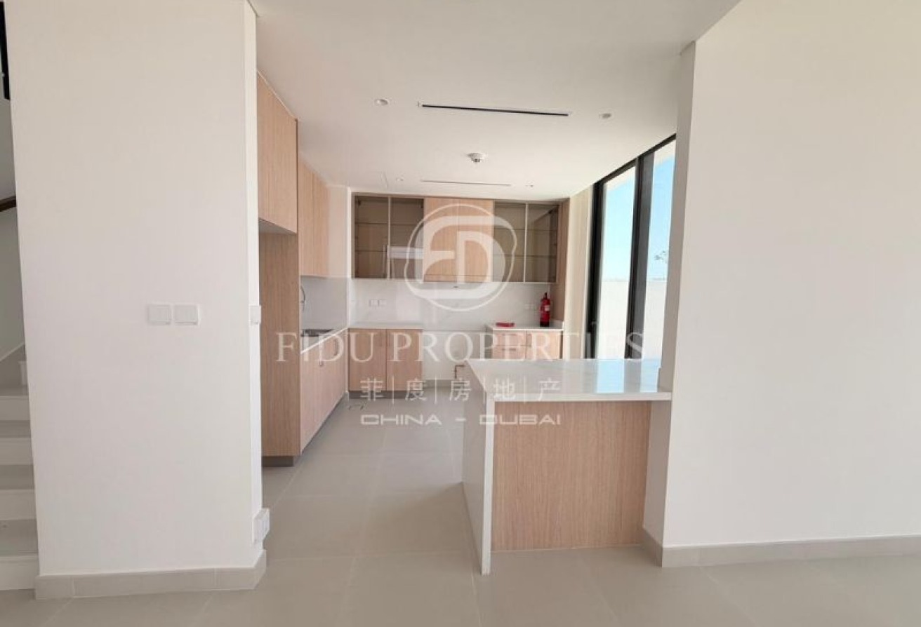 4-bedroom Plus Study | Full Golf Course View