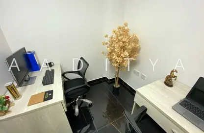 مكتب - غرفة نوم - 1 حمام للايجار في مبنى هوريزون - بورسعيد - ديرة - دبي