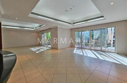 Villa - 4 Bedrooms - 5 Bathrooms for rent in Umm Suqeim 2 Villas - Umm Suqeim 2 - Umm Suqeim - Dubai Villa - 4 Bedrooms - 5 Bathrooms for rent in Umm Suqeim 2 Villas - Umm Suqeim 2 - Umm Suqeim - Dubai