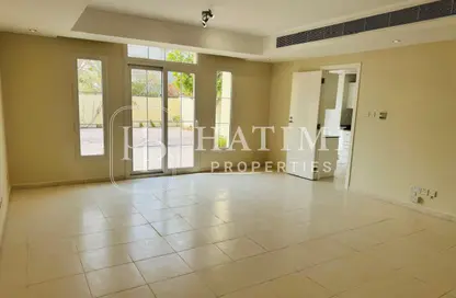 فيلا - 4 غرف نوم - 5 حمامات للايجار في الينابيع1 - الينابيع - دبي فيلا - 4 غرف نوم - 5 حمامات للايجار في الينابيع1 - الينابيع - دبي