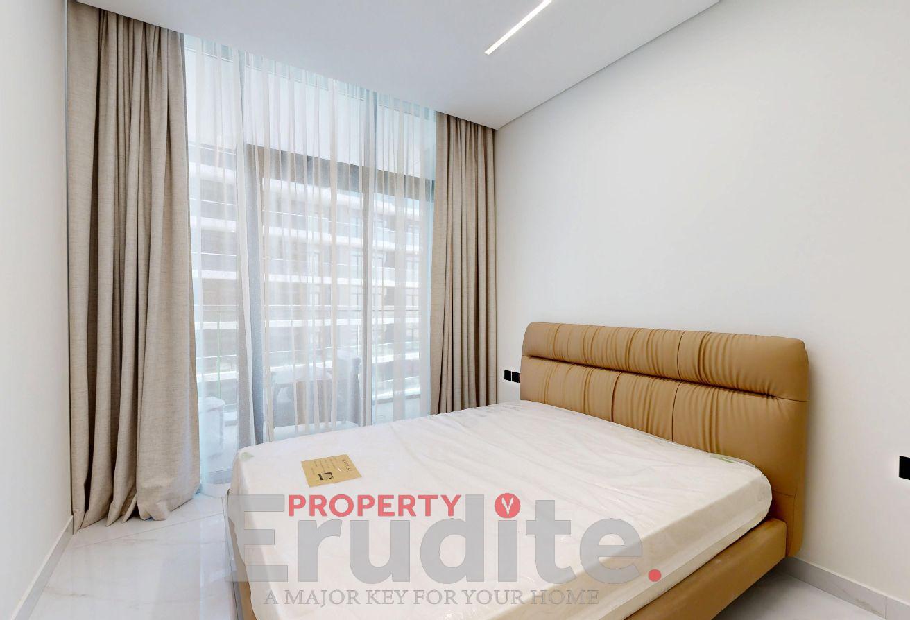 Brand New - Spacious - Furnished photo 5