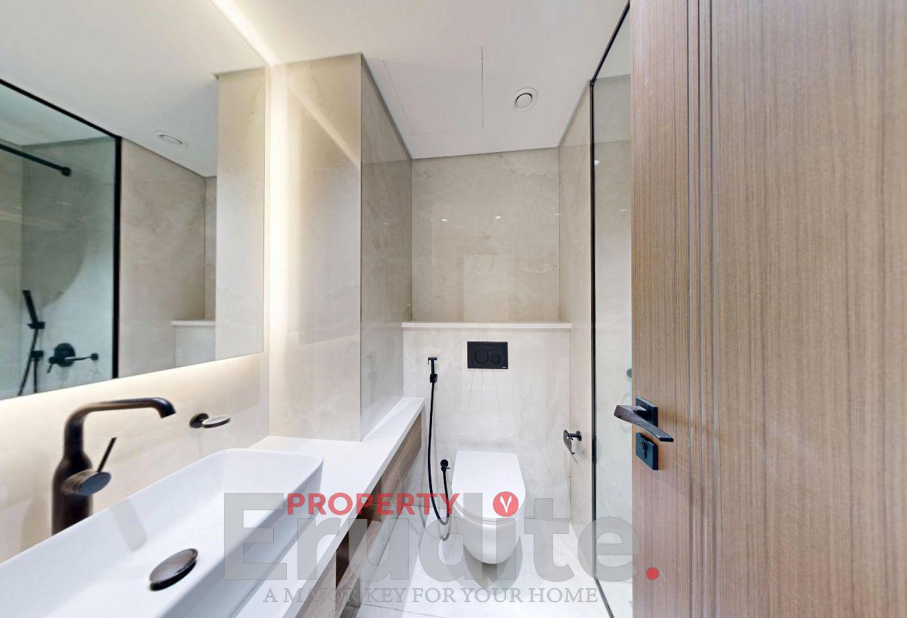 Brand New - Spacious - Furnished photo 6