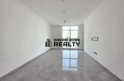 Apartment - 3 Bedrooms - 3 Bathrooms for rent in Dar Al Majaz - Jamal Abdul Nasser Street - Al Majaz - Sharjah
