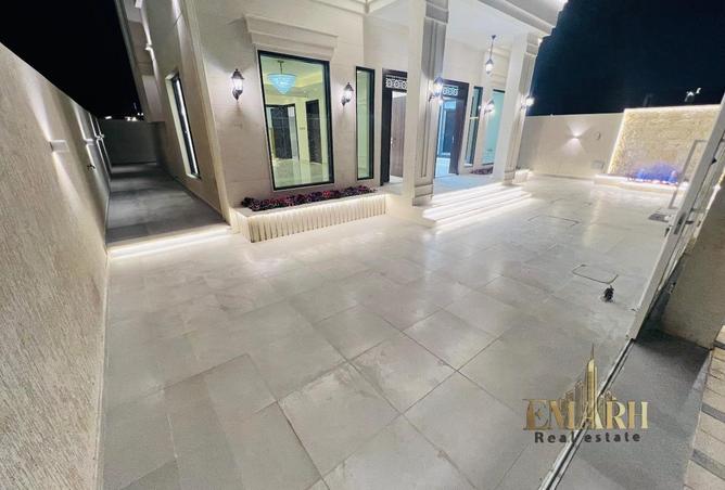 81960939 - Property Image 3