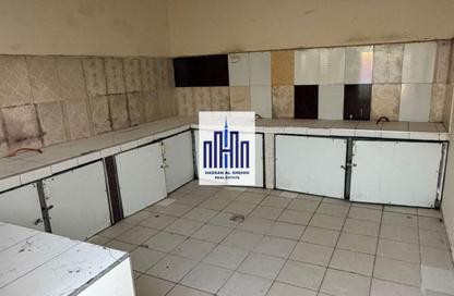 Labor Camp - Studio - 7+ Bathrooms for rent in Al Sajaa Industrial - Al Sajaa - Sharjah Labor Camp - Studio - 7+ Bathrooms for rent in Al Sajaa Industrial - Al Sajaa - Sharjah