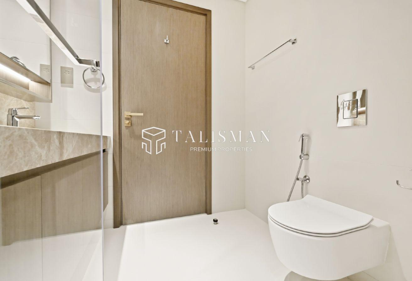Full Palm View | Spacious Layout | Private Beach photo 17