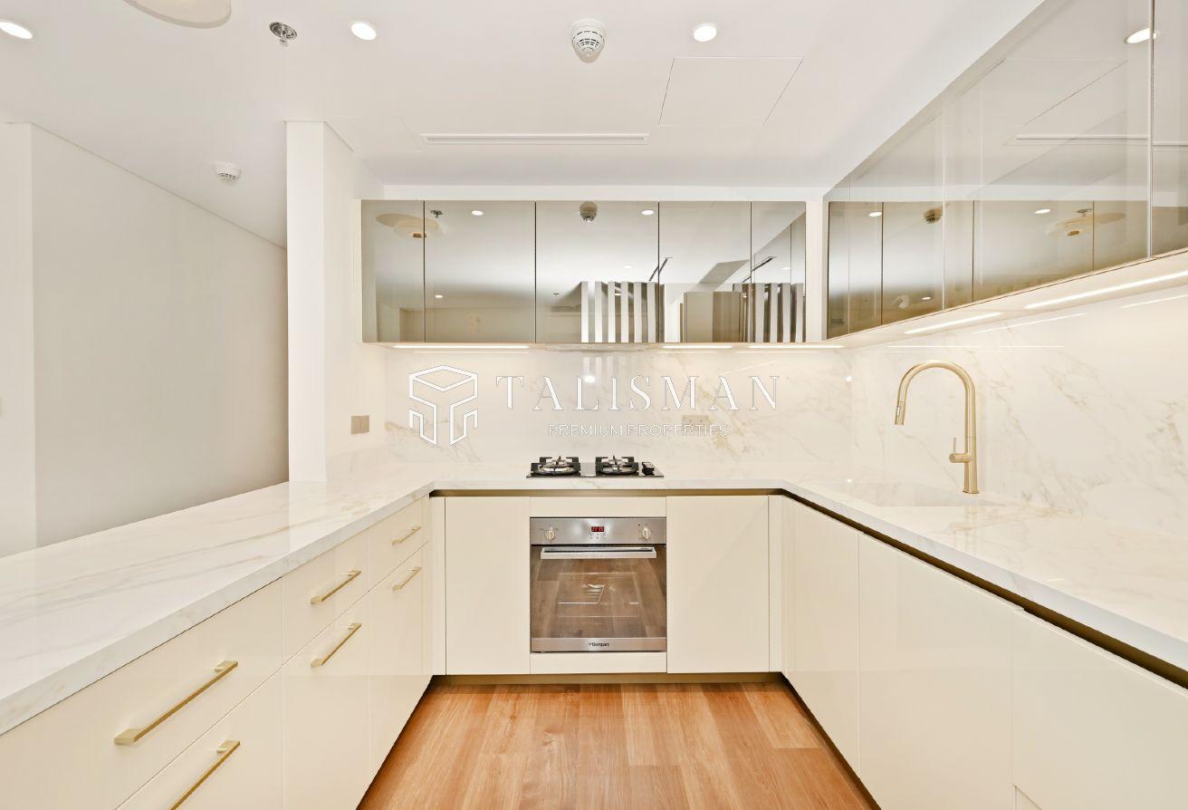 Full Palm View | Spacious Layout | Private Beach photo 10
