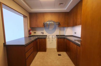 Apartment - 2 Bedrooms - 4 Bathrooms for rent in Airport Road Area - Al Garhoud - Dubai