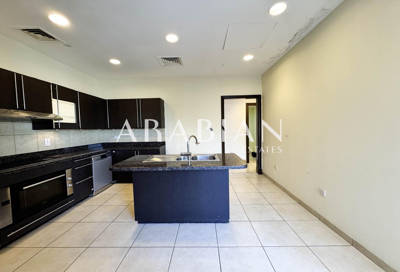 Golden Mile 2 | 3 Bed | Penthouse | Park view photo 6
