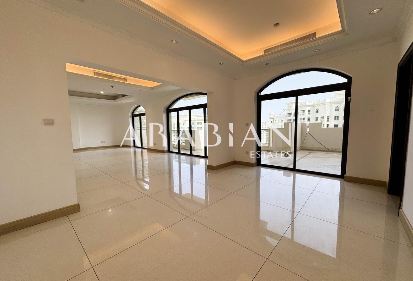 Golden Mile 2 | 3 Bed | Penthouse | Park view photo 5