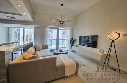Apartment - 1 - 2 for rent in Cayan Tower - Dubai Marina - Dubai