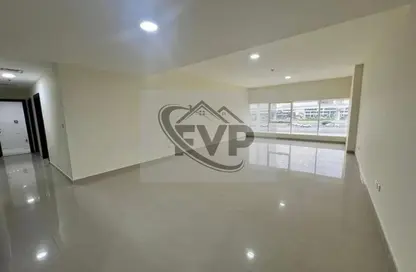 Apartment - 2 Bedrooms - 3 Bathrooms for rent in Infinity Building - Sheikh Zayed Road - Dubai