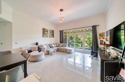 Apartment - 2 Bedrooms - 3 Bathrooms for sale in Al Anbara - Shoreline Apartments - Palm Jumeirah - Dubai