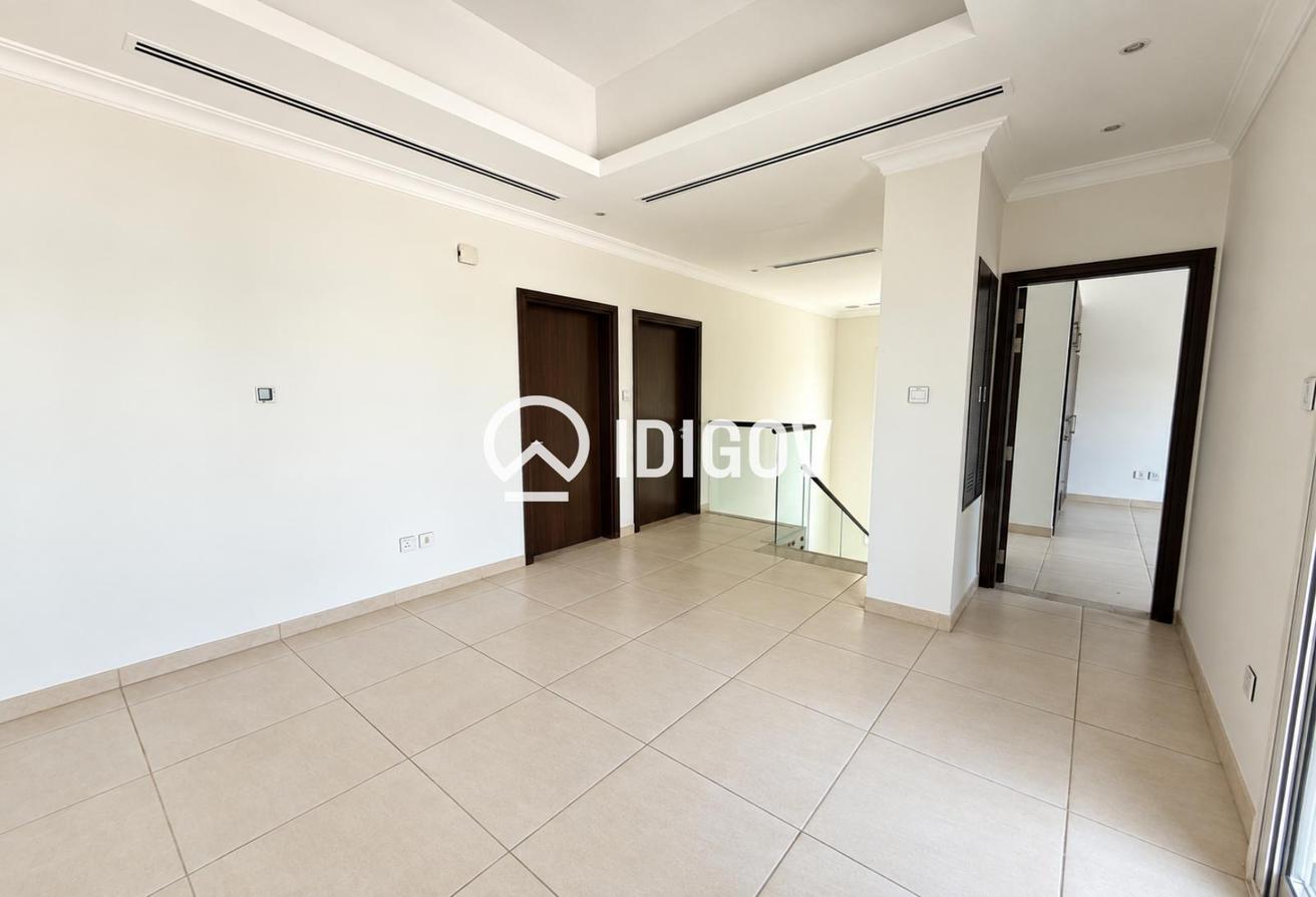 Single Row | Prime Location | Excellent Condition photo 12