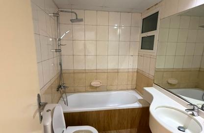 Apartment - 2 Bedrooms - 2 Bathrooms for sale in Al Khan Corniche - Al Khan - Sharjah