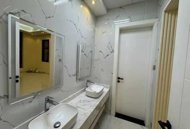 151484140 - Property Image 3