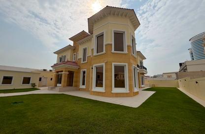 Villa - 5 Bedrooms - 7 Bathrooms for rent in Al Mankhool - Bur Dubai - Dubai