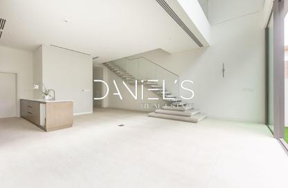 Villa - 3 - 4 for sale in Nad Al Sheba Gardens 2 - Nad Al Sheba Gardens - Nad Al Sheba 1 - Nad Al Sheba - Dubai
