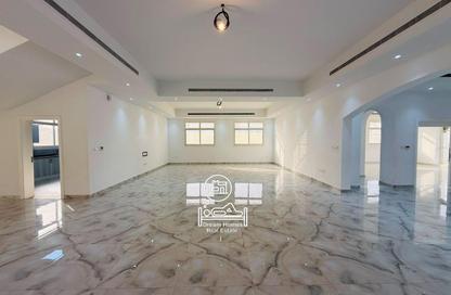 Villa - 5 Bedrooms - 7 Bathrooms for rent in Madinat Al Riyad - Abu Dhabi