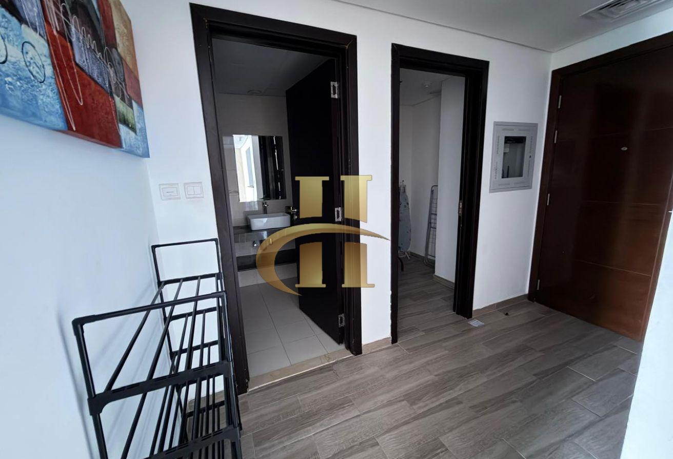 Fully furnished | Elegant | With Balcony photo 8