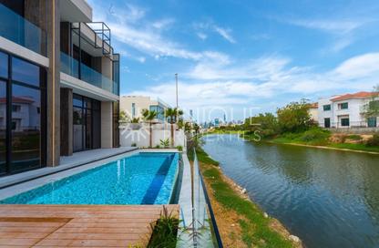 Villa - 5 Bedrooms - 7+ Bathrooms for sale in Jumeirah Park Homes - Jumeirah Park - Dubai